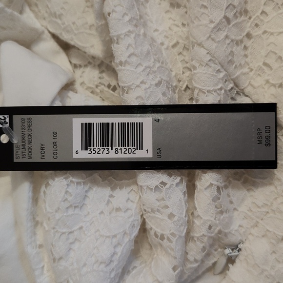 White Tahari Sleeveless Dress - Picture 12 of 16